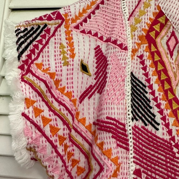 THML Embroidered Top - Picture 2 of 4